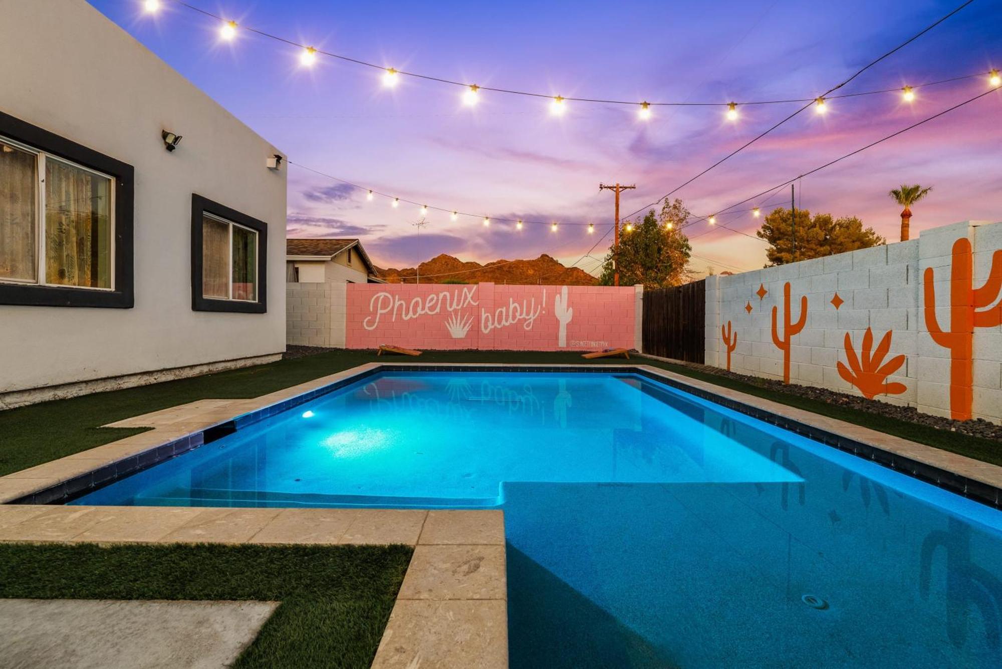Rumah liburan Heated Pool Game Room, Mountain Views